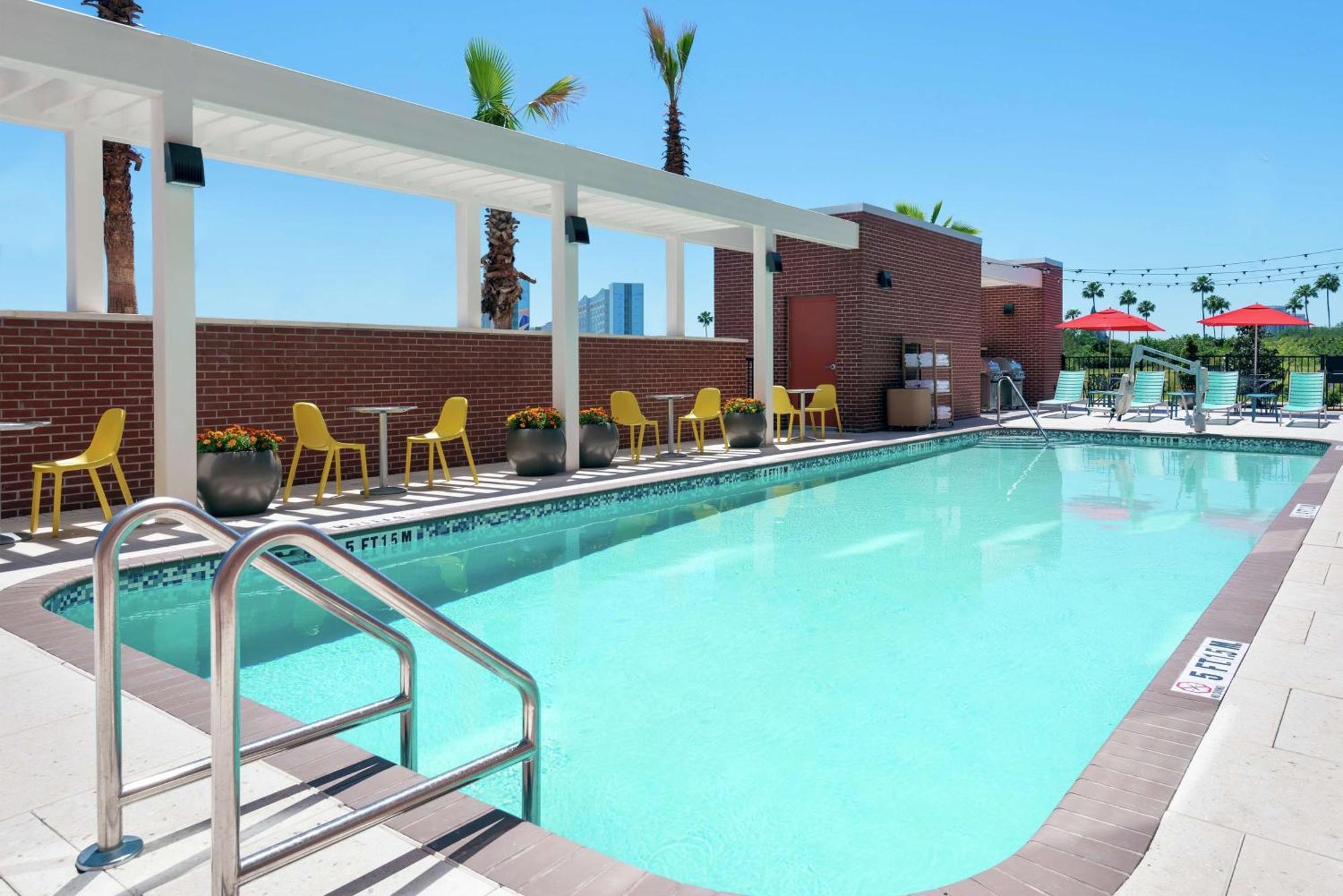 Home2 Suites By Hilton Orlando Near Universal Extérieur photo