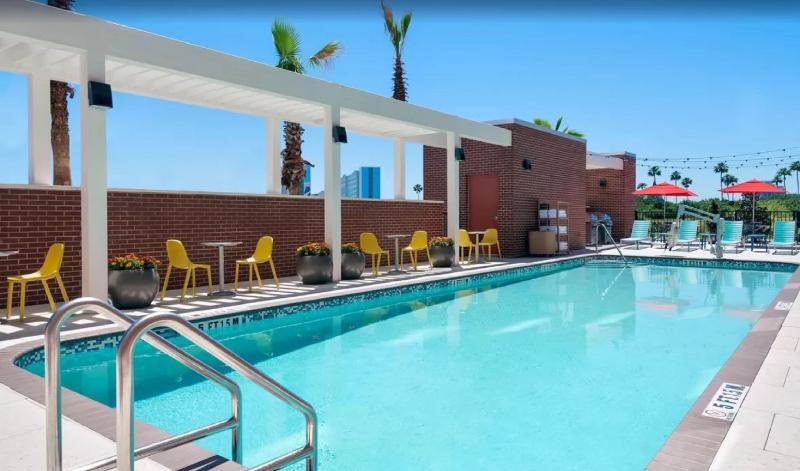 Home2 Suites By Hilton Orlando Near Universal Extérieur photo